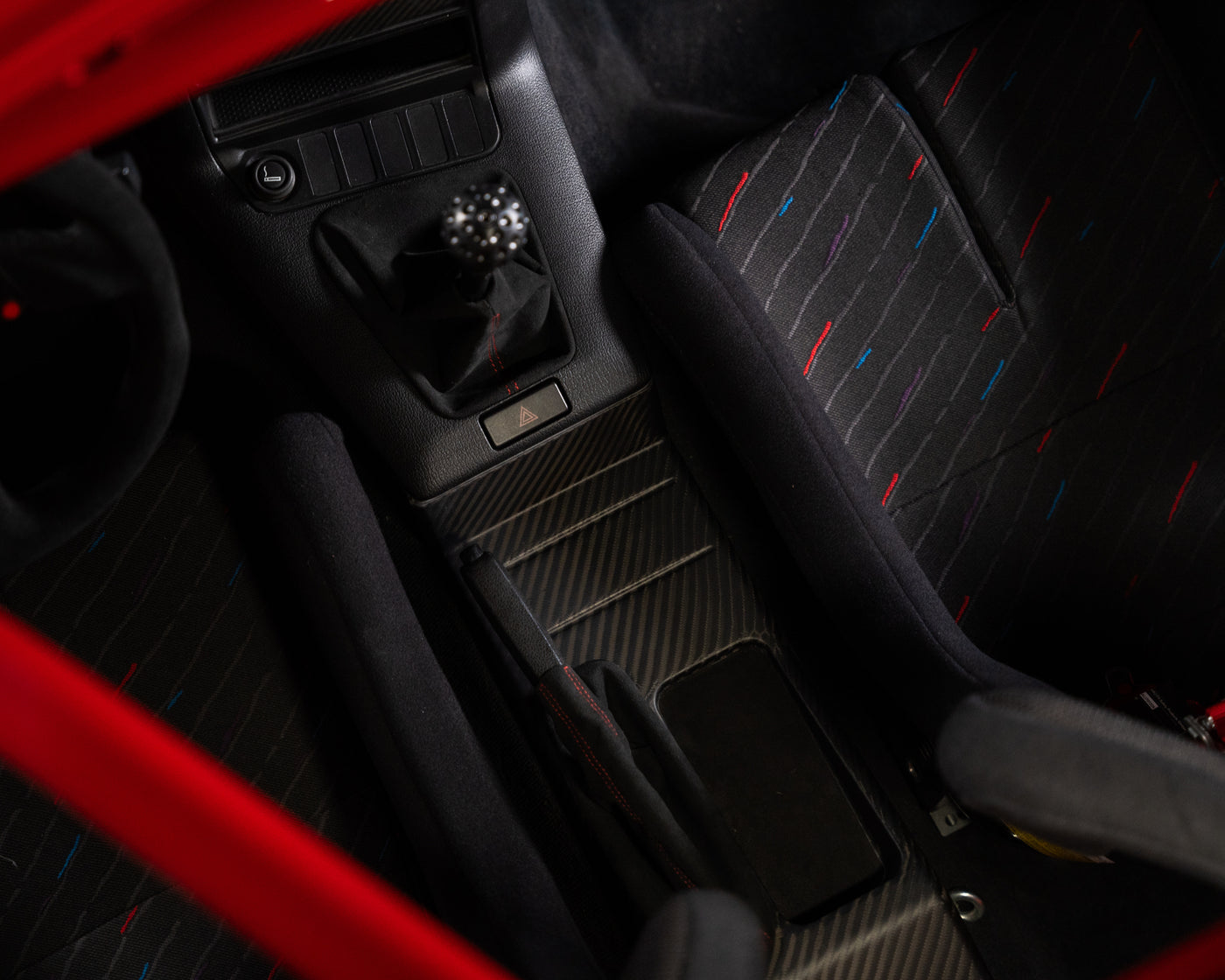 CSL Carbon Centre Console